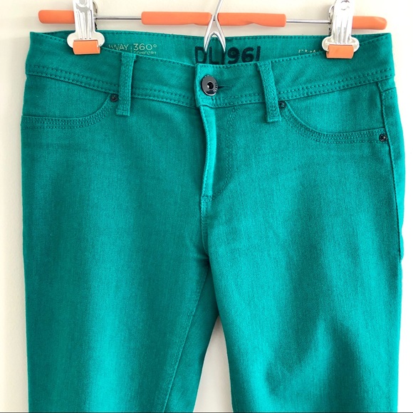 🔥 HOST PICK! 🔥 DL1961 Emma Denim Legging 🔥 - Picture 4 of 17